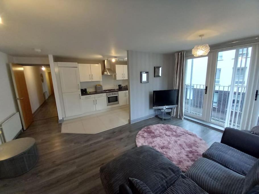 Modern 2-Bedroom City Apartment With Free Parking ベルファスト エクステリア 写真