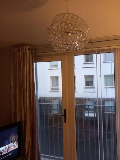 Modern 2-Bedroom City Apartment With Free Parking ベルファスト エクステリア 写真