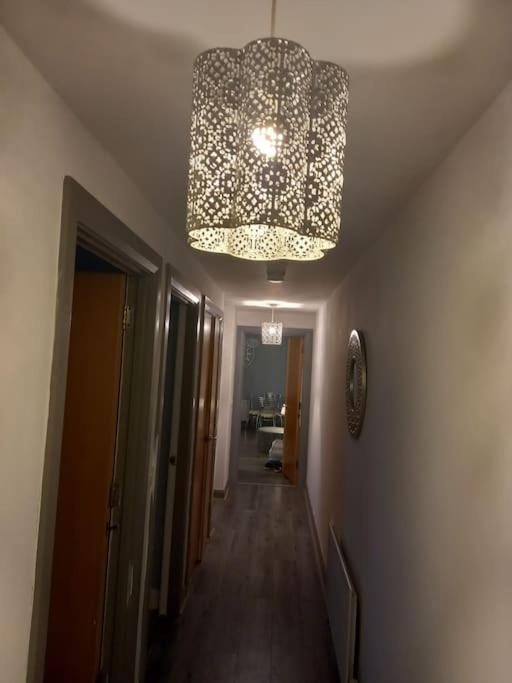 Modern 2-Bedroom City Apartment With Free Parking ベルファスト エクステリア 写真