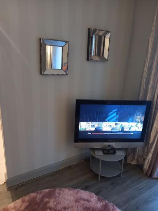 Modern 2-Bedroom City Apartment With Free Parking ベルファスト エクステリア 写真
