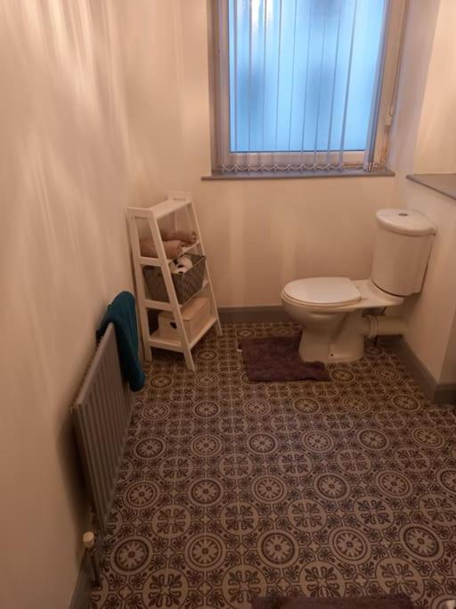 Modern 2-Bedroom City Apartment With Free Parking ベルファスト エクステリア 写真