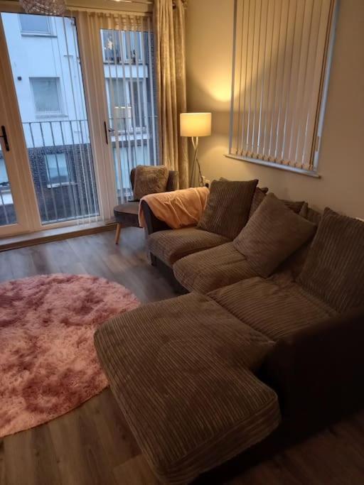 Modern 2-Bedroom City Apartment With Free Parking ベルファスト エクステリア 写真